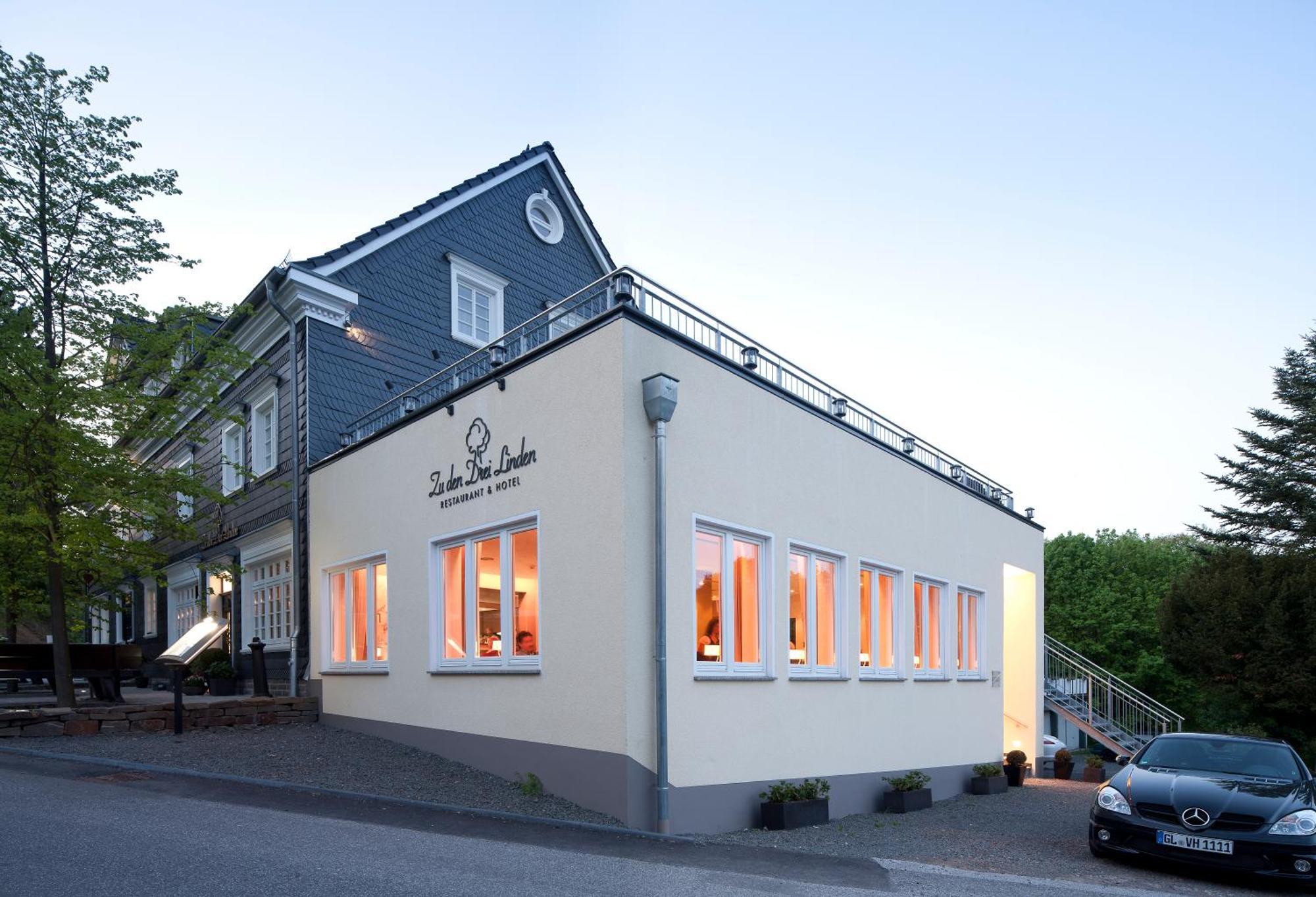 Zu Den Drei Linden Hotel Wermelskirchen Exterior photo